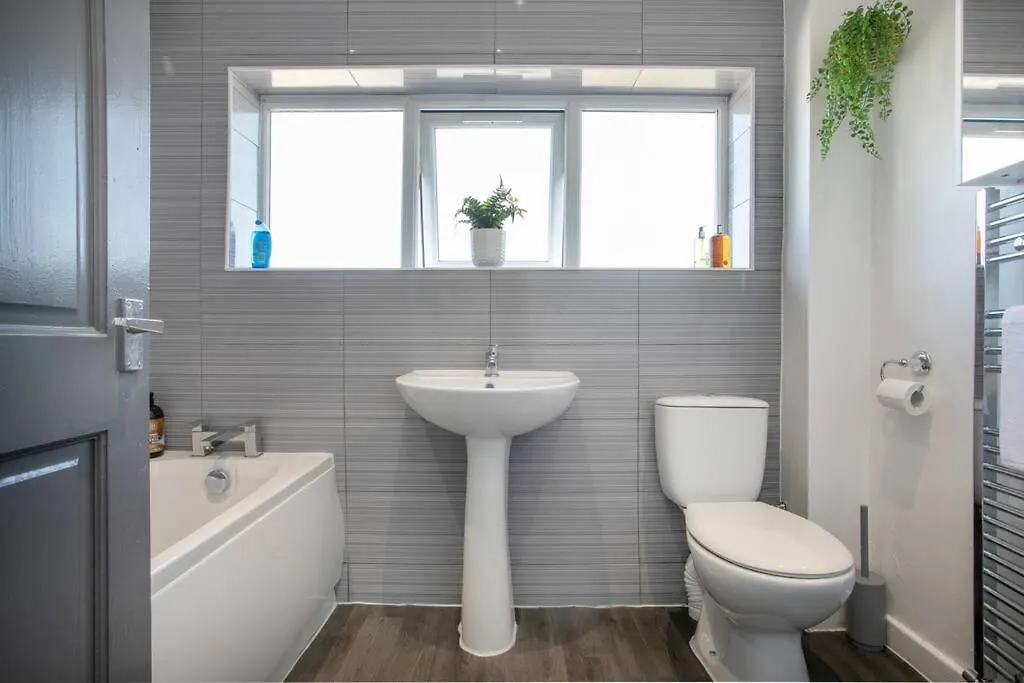 Casa de Férias Maltby House, Rotherham For Contractors & Families, Free Private Parking, Wifi Etc