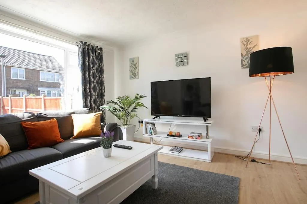 Maltby House, Rotherham For Contractors & Families, Free Private Parking, Wifi Etc 0*,